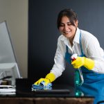 Consejos para mantener tus oficinas limpias y organizadas: aumenta la eficiencia y el bienestar laboral